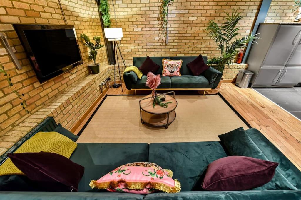 Spacious 2 Bed Urban Jungle Flat, Central London Ngoại thất bức ảnh