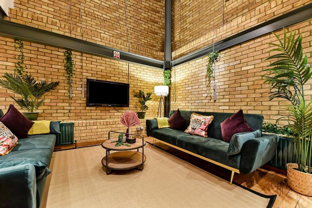 Spacious 2 Bed Urban Jungle Flat, Central London Ngoại thất bức ảnh