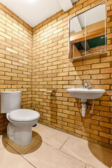 Spacious 2 Bed Urban Jungle Flat, Central London Ngoại thất bức ảnh